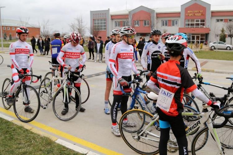 Dar Bölge Bisiklet Yarışı Aksaray Üniversitesi'nde yapıldı