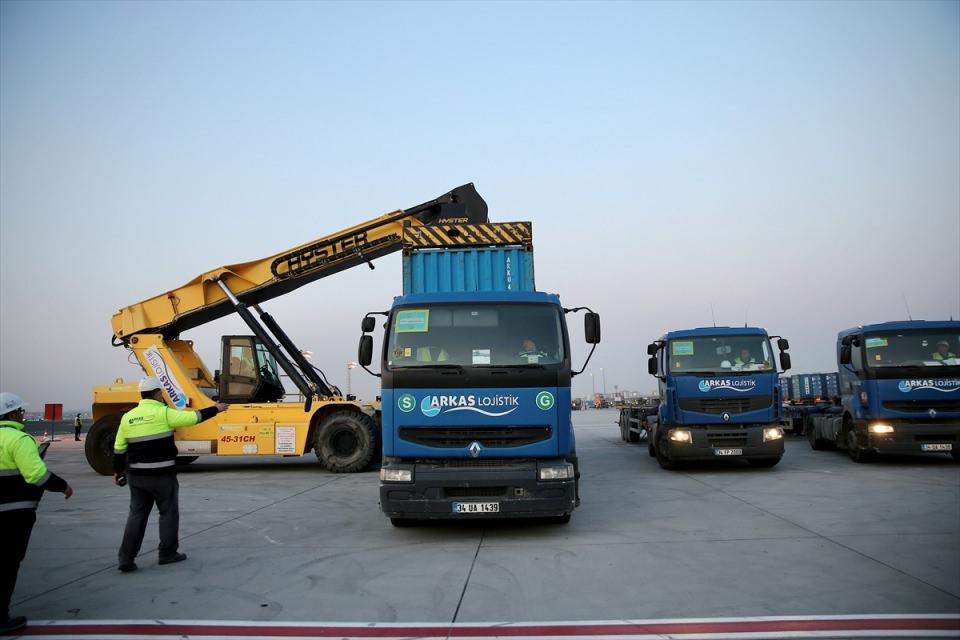 <p>Taşınma ile operasyonlar ise bugün saat 14:00’da İstanbul Havalimanı’ndan başlayacak. </p>
<p> </p>