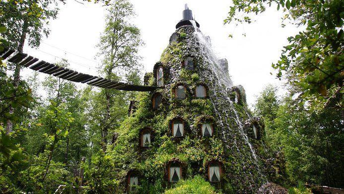 <p><strong>Montana Magica Lodge, Chile</strong></p>
