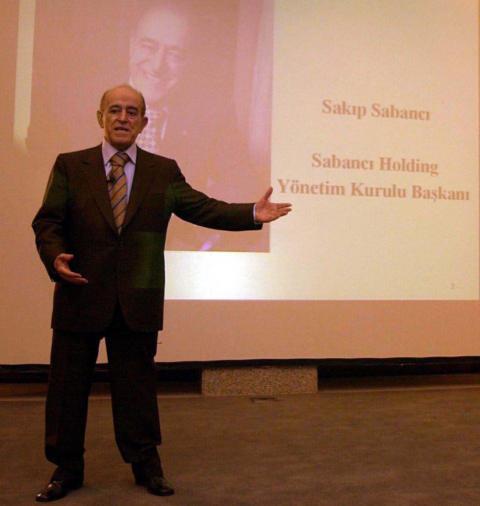 <p>Babası Hacı Ömer Sabancı'nın vefatından bir yıl sonra, 1967'de kardeşleriyle birlikte "Hacı Ömer Sabancı Holding AŞ"yi kurdu ve 38 yıl boyunca Yönetim Kurulu Başkanlığı görevini üstlendi. 1974'te Sabancı Holding'i, o dönemler Sabancı Holding Genel Koordinatörü olarak görev yapan eski Cumhurbaşkanı Turgut Özal'ın ısrarı üzerine İstanbul'a taşıdı. </p>
<p> </p>