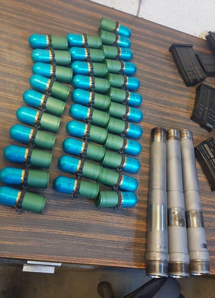 <p>Şirket, rotasyonel soğuk dövme (swaging) teknolojisinde gerek makine üretimi gerekse şekillendirme tekniği konularında dışa bağımlılıktan tamamen kurtulup teknolojinin tümüne hakim olarak özellikle 5,56, 7,62, 9 ve 12,7 milimetre kalibreli namlu imalatında örtülü veya açık ambargolara yerli ve milli özgün çözüm sunabilecek noktaya geldi.</p>