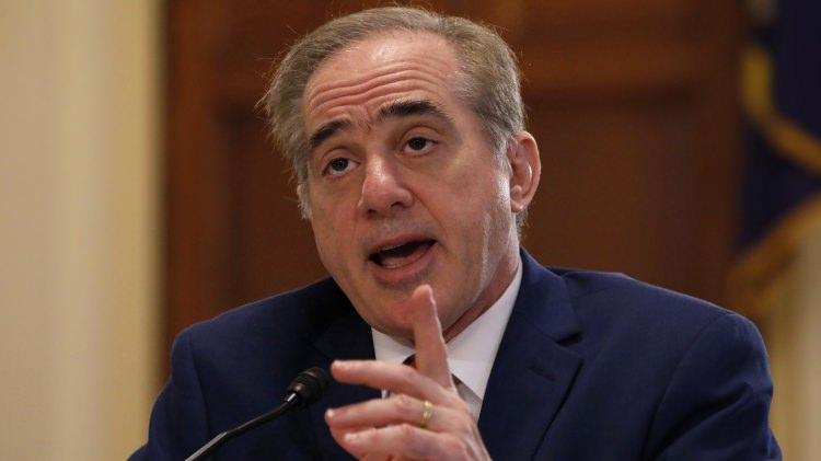 <p>David Shulkin</p>
<p>Eski Veterans İşleri Sekreteri</p>
<p>28 Mart 2018</p>