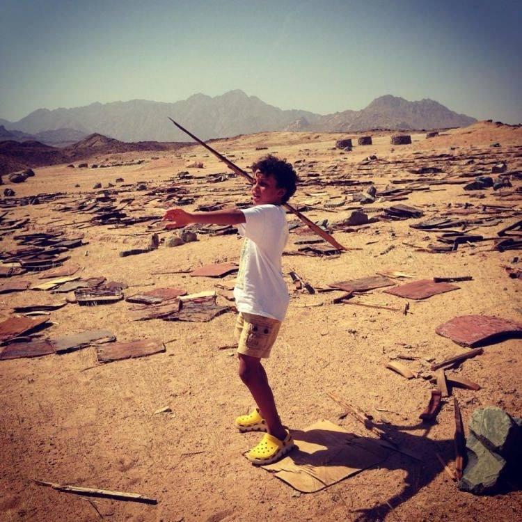 <p>Ancak aylar sonra tekrar b&ouml;lgeye gidenler g&ouml;rd&uuml;kleri manzara karşısında şoke oldu. Yıllardır zamanı direnen sinema meraklı turistlerin talanına uğramaktan kurtulamadı.</p>

<p>&nbsp;</p>
