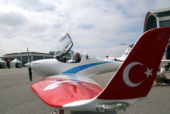 <p><strong>İNOVASYON ÖDÜLÜ ALDI</strong></p>
<p>Gökçen, fuar kapsamında Alman havacılık dergisi Aerokurier tarafından düzenlenen "en iyi inovasyon" yarışmasında ikincilik ödülünü Türk Kartalı'nın aldığını da bildirdi.</p>