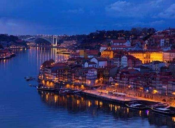 <p><strong>Japonya</strong></p>

<p>Kadınlar i&ccedil;in emeklilik yaşı:68<br />
<br />
Erkekler i&ccedil;in emeklilik yaşı:69</p>
