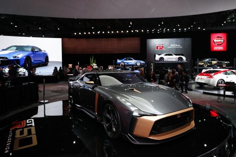 <p>Nissan GT R</p>

<p> </p>
