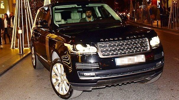 <p>TOLGA ZENGİN</p>

<p>RANGE ROVER</p>
