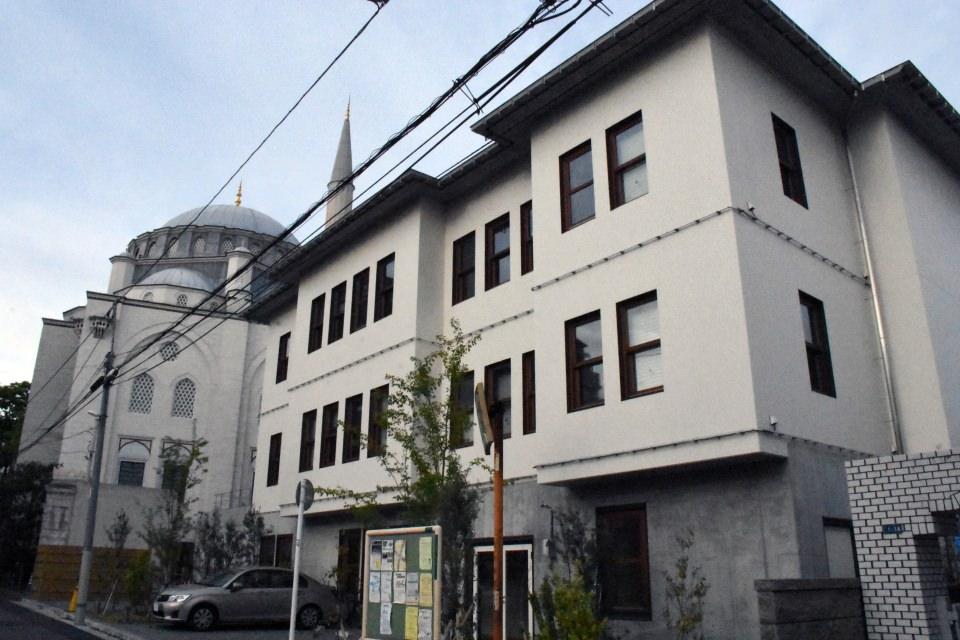 <div>İnternetteki en kapsamlı turist rehber sitesi "TripAdvisor"da Tokyo Camisi, Japon başkentinde gezilmesi gereken ilk 10 yer listesinde yer alıyor.</div>

<div> </div>
