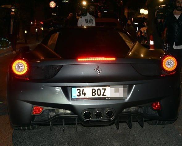 <p>MURAT BOZ</p>

<p>FERRARİ</p>
