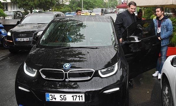 <p>ŞAHAN GÖKBAKAR</p>

<p>BMW İ3 s</p>

