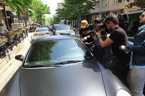 <p>KENAN DOĞULU</p>

<p>PORSCHE</p>
