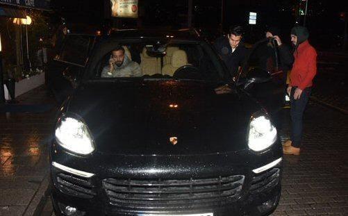 <p>NECİP UYSAL</p>

<p>PORSCHE</p>
