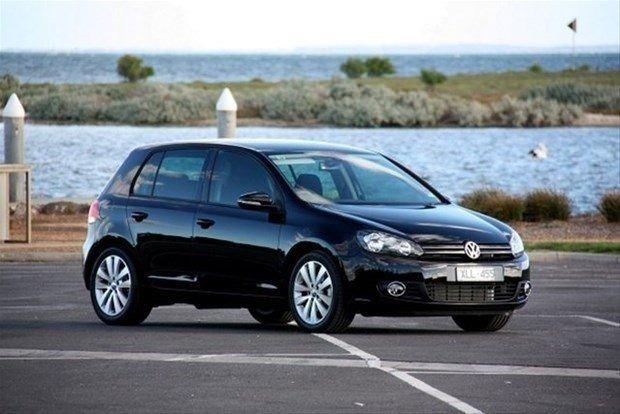 <p>Volkswagen Golf 1.6 TDI 105HP</p>
<p>Yakıt tipi: Dizel<br />
Ortalama yakıt Tüketimi(100km): 4.6 litre</p>