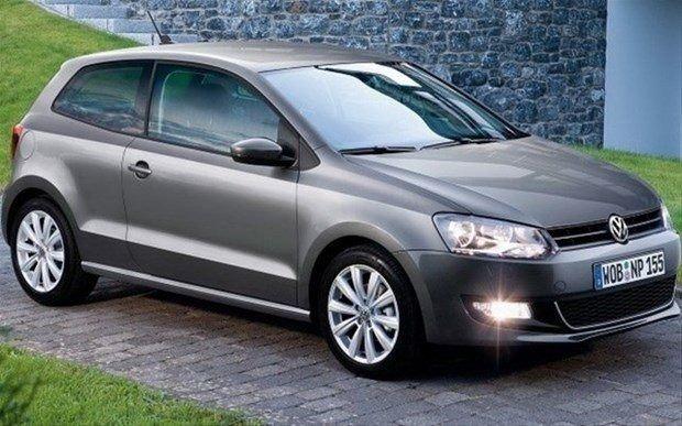 <p>Volkswagen Polo 1.4 TDI 90PS BMT DSG (2015)</p>

<p>Yakıt tipi: Dizel<br />
Ortalama yakıt Tüketimi(100km): 4 litre</p>
