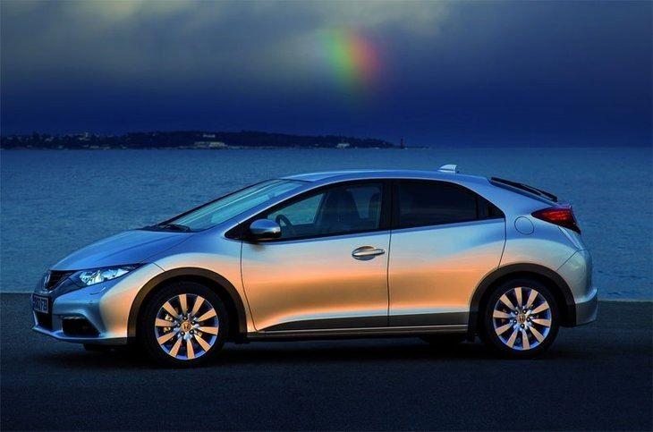 <p>Honda Civic 1,6L i-DTEC (2017)</p>

<p>Yakıt tipi: Dizel<br />
Ortalama yakıt Tüketimi(100km): 3.6 litre</p>
