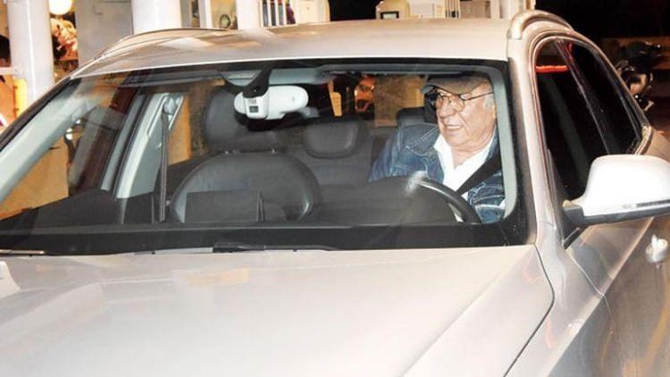 <p>ŞENER ŞEN</p>

<p>AUDİ Q3</p>
