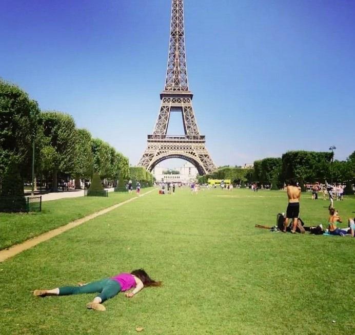 <p>Eiffel Kulesi</p>
