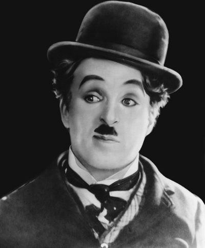 <p>("Tanrı ruhunu affetsin" diyen papaza karşılık olarak) Neden olmasın? Ne de olsa kendi malı. - Charlie Chaplin</p>