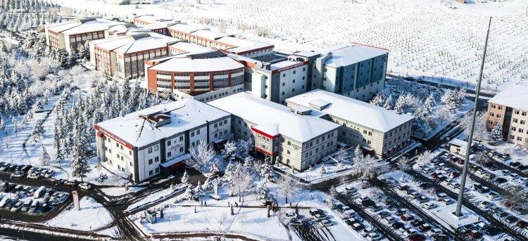 <p>Erciyes Üniversitesi<br />
<br />
Sıra: 801-1000</p>

<p>12 / 13</p>

<p> </p>
