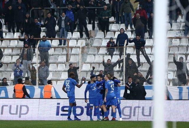 <p>Adana Demirspor</p>
<p>Süper Lig'de yer aldığı sezon sayısı: 17</p>
<p>Şu an bulunduğu lig: Spor Toto 1. Lig</p>