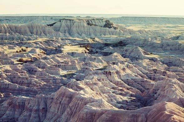 <p>BADLANDS, GÜNEY DAKOTA/ABD </p>

<p>ATACAMA ÇÖLÜ, ŞİLİ</p>
