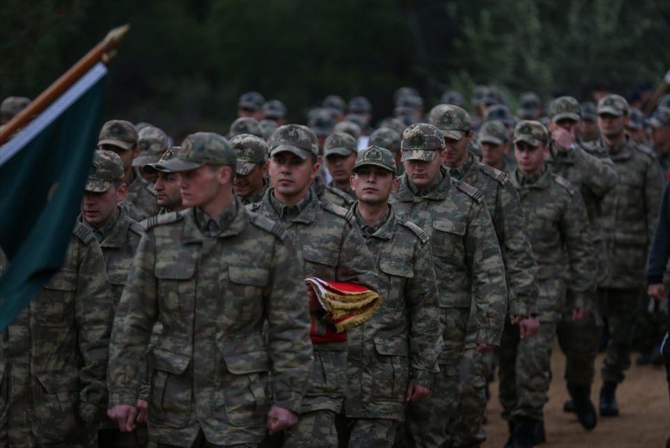 <p>Gençlerimize bu bilinci, bu şuuru aşılamak için de elbette Bakanlık olarak süregelen bu faaliyeti devam ettireceğiz.</p>