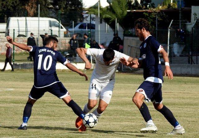 <p>İzmirspor</p>
<p>Süper Lig'de yer aldığı sezon sayısı: 10</p>
<p>Şu an bulunduğu lig: İzmir Amatör Ligi</p>
