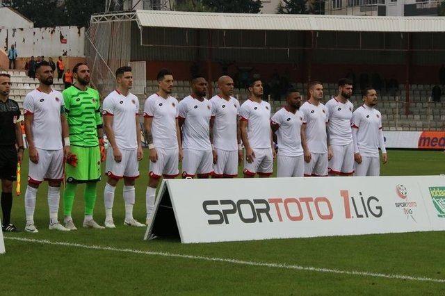 <p>Gençlerbirliği</p>

<p>Süper Lig'de yer aldığı sezon sayısı: 46</p>

<p>Şu an bulunduğu lig: Spor Toto 1. Lig</p>
