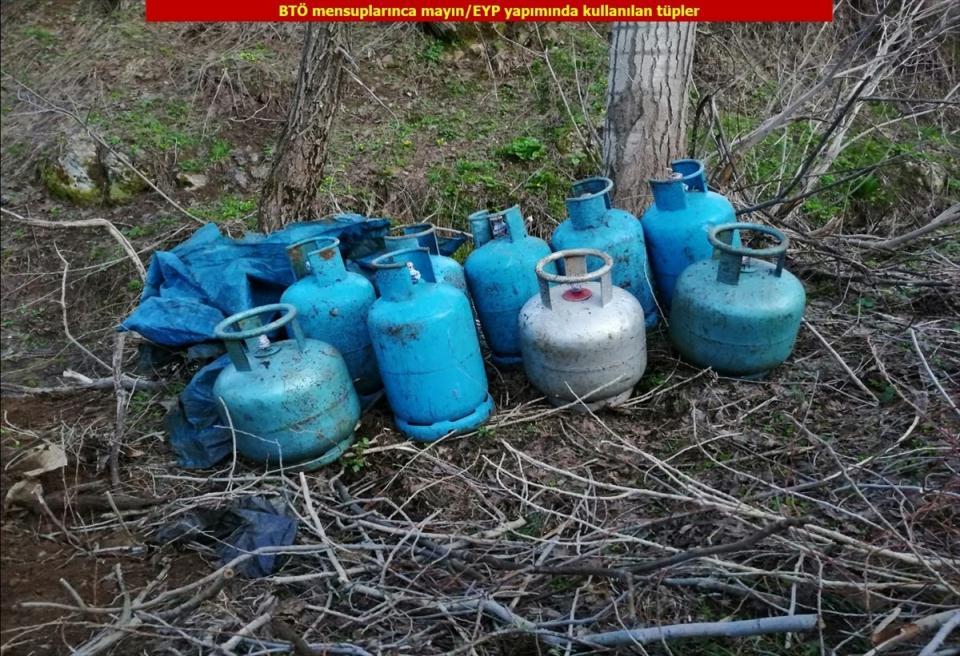 <p>Diyarbakır'da 5 PKK'lı teröristin etkisiz hale getirildiği operasyon tamamlandı.</p>
<p> </p>