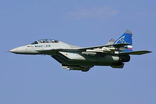<p>4. Mig-35 Jet Savaş Uçağı:</p>

<p>İt dalaşında ve hassas yer saldırılarında etkili. Saatte 2.400 km hıza ulaşabiliyor ve önceki modellerinden %30 daha hızlı. Keşif görevlerini idare etmesinin yanı sıra, hava savaşlarında ve uzun mesafeden denizdeki ve karadaki hedefleri vurmada etkili..</p>
