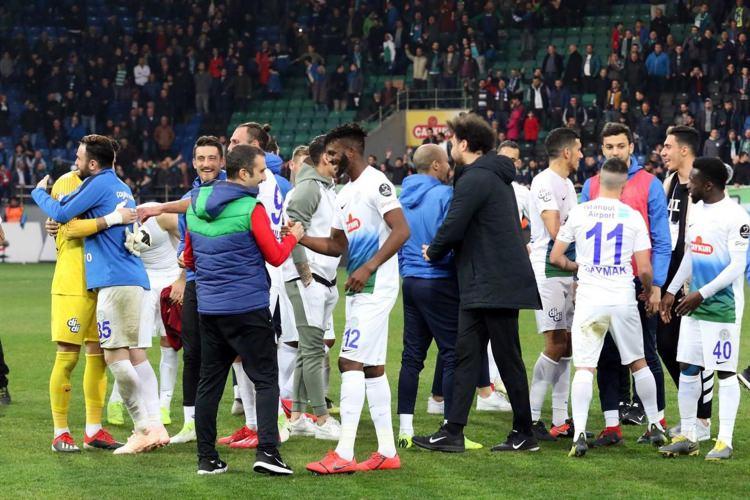<p>8. Rizespor: 44 puan</p>