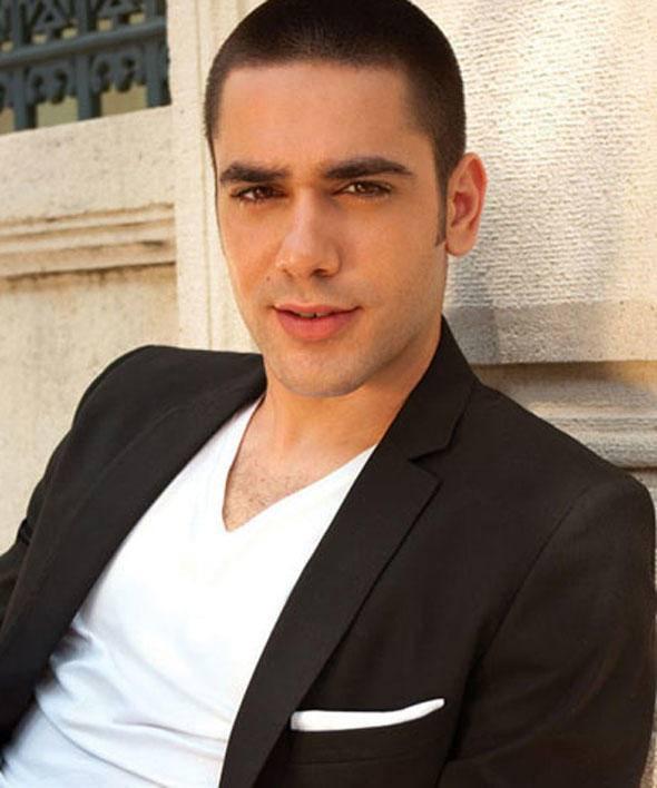 <p>KADİR DOĞULU - 2010 KÜÇÜK SIRLAR</p>

<p> </p>
