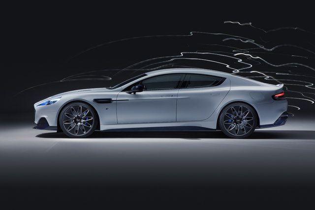 <p>800V’luk ve 65 kW-saat kapasiteli söz konusu motorun, otomobile 250 km/s’lik maksimum hız değeri sağladığı bildirildi.</p>
<p> </p>