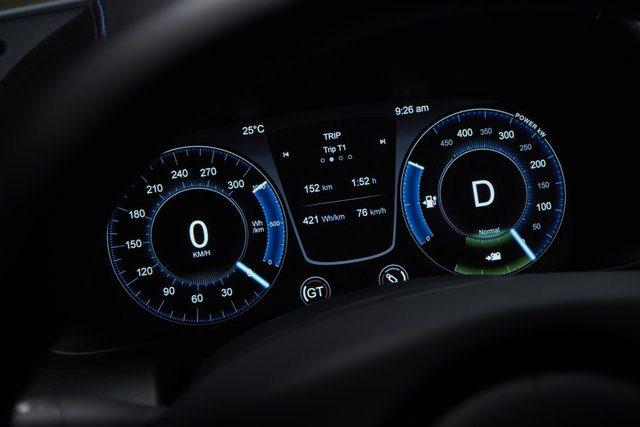 <p>Yapılan açıklamaya göre, Rapide E adı verilen otomobilden ilk etapta 155 adet üretilecek. Rapide E’nin yıl sonunda satışa çıkması bekleniyor.</p>
<p> </p>