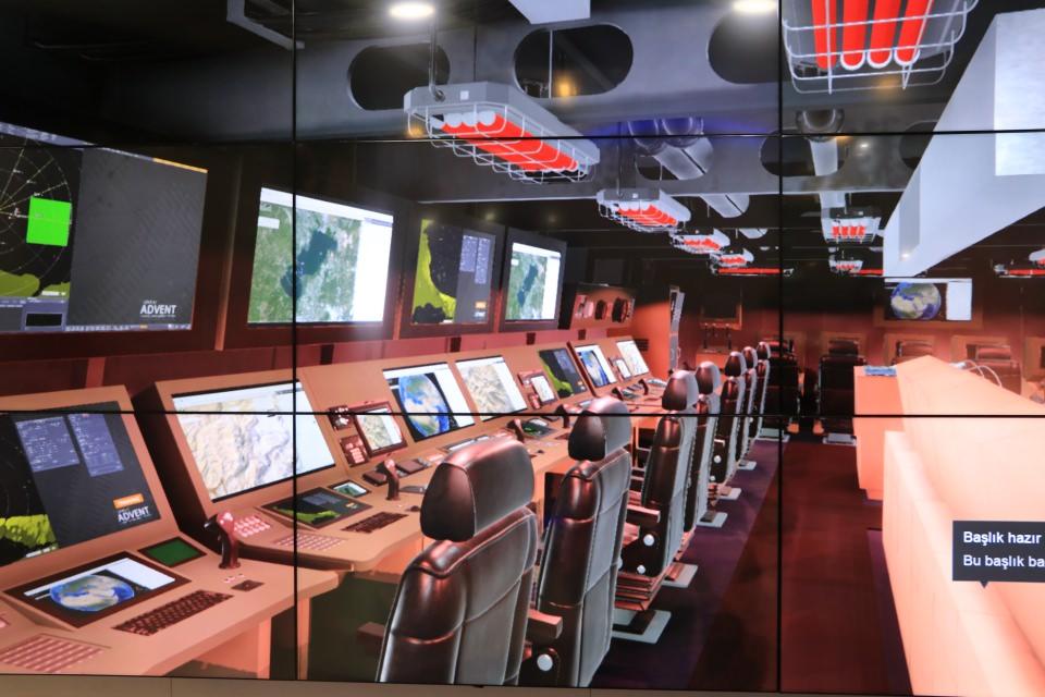 <p>GENESİS ADVENT'in Türk deniz kuvvetleri dışında dost ülkelerin deniz kuvvetlerinin hizmetine de sunulacağını aktaran Atalay, Pakistan'a satılacak gemilerde de söz konusu sistemin kullanılacağını sözlerine ekledi.</p>
<p> </p>
