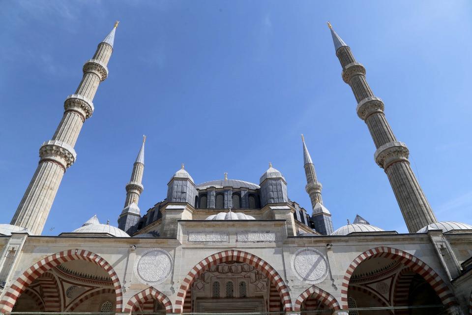 <p>Mimar Sinan'ın ustalık eseri ve dünya mimarlık tarihinin başyapıtlarından Selimiye Camisi, ramazana hazırlanıyor.</p>
