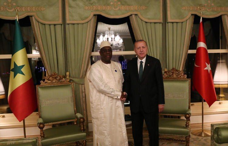 <p>Türkiye Cumhurbaşkanı Recep Tayyip Erdoğan, Senegal Cumhurbaşkanı Macky Sall ile görüştü.</p>
<p> </p>