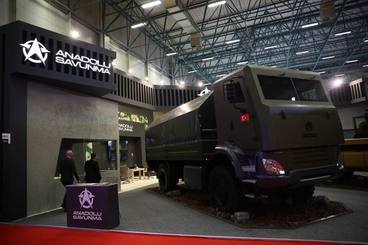 <p>Arıkan, ürettikleri araçlarda yerlilik oranının yıllar geçtikçe artırdıklarını belirterek, amaçlarının gelecek dönemde yerlilik oranını yüzde 70'lerin üzerine çıkarmak olduğunu sözlerine ekledi.</p>
<p> </p>