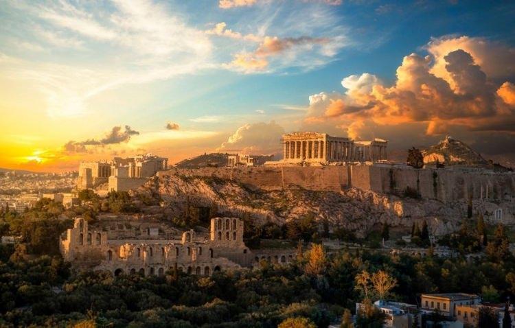 <p>7- Akropolis ve Parthenon, Yunanistan</p>
