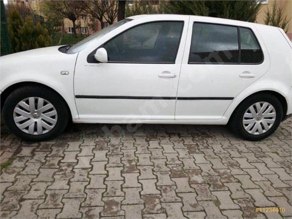 <p>Volkswagen Golf 1999 model</p>
<p> </p>