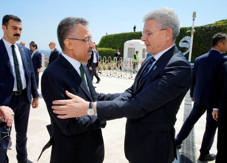 <p>Bosna Hersek Devlet Başkanlığı Konseyi Boşnak Üyesi Şefik Caferoviç</p>

<p> </p>

