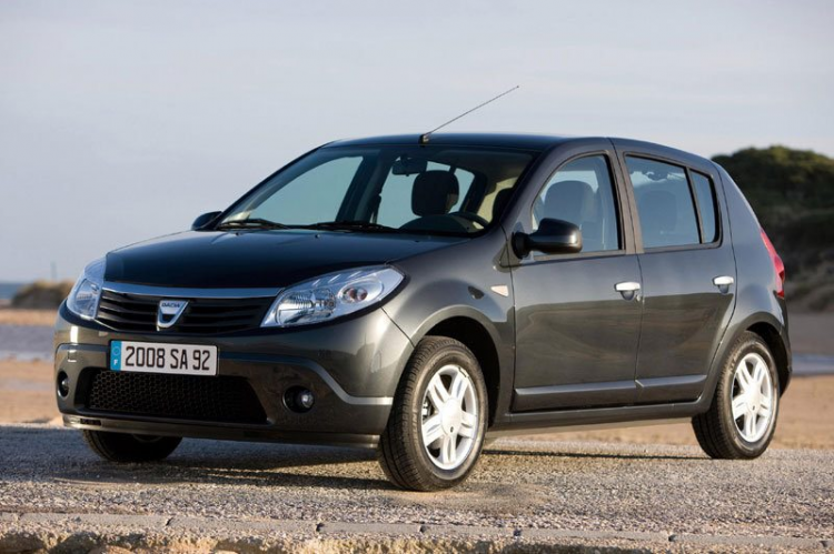 <p>Dacia Sandero 2011 model</p>

<p> </p>
