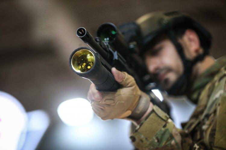 <p> "Tüfeğe Monte Lazer Sistemi'ni bir çanta içerisinde taşınabilen ve 30 dakika içinde şarj olabilen yapıda geliştirdik. </p>
<p> </p>