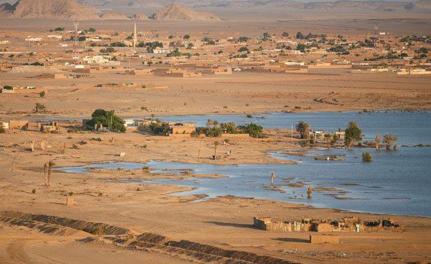<p><strong>Wadi Halfa - Sudan</strong></p>

<p>Sahra Çölü'nün ortasında yer alan bu bölge yıllık 2.45 mmlik yağış ortalamasına sahip.</p>
