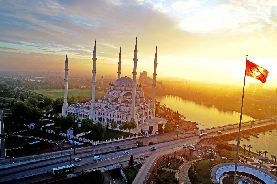 <p>Sabancı Merkez Camisi - Adana </p>
