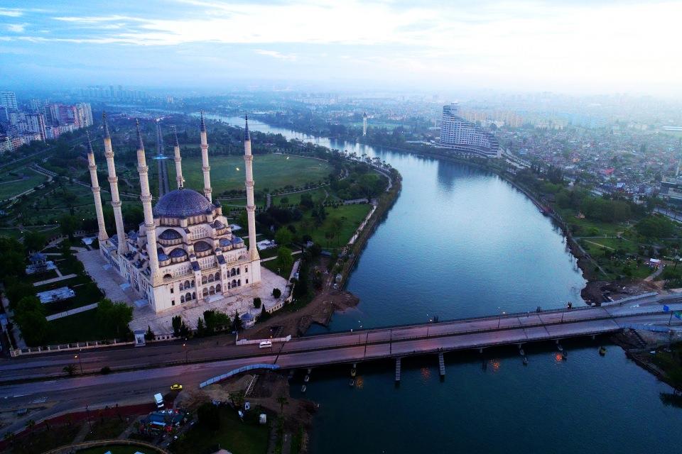 <p>Sabancı Merkez Camisi - Adana </p>
