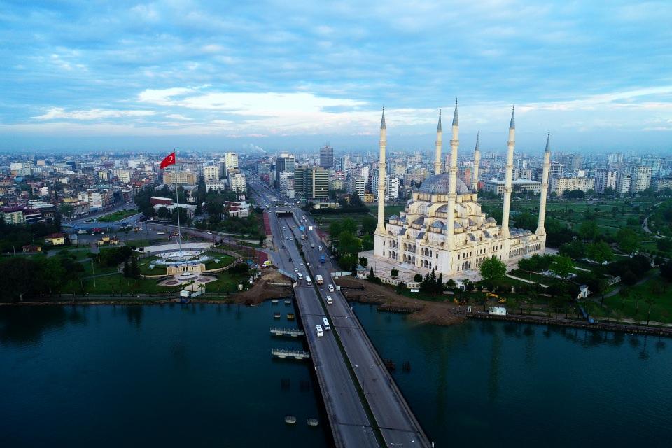 <p>Sabancı Merkez Camisi - Adana </p>
