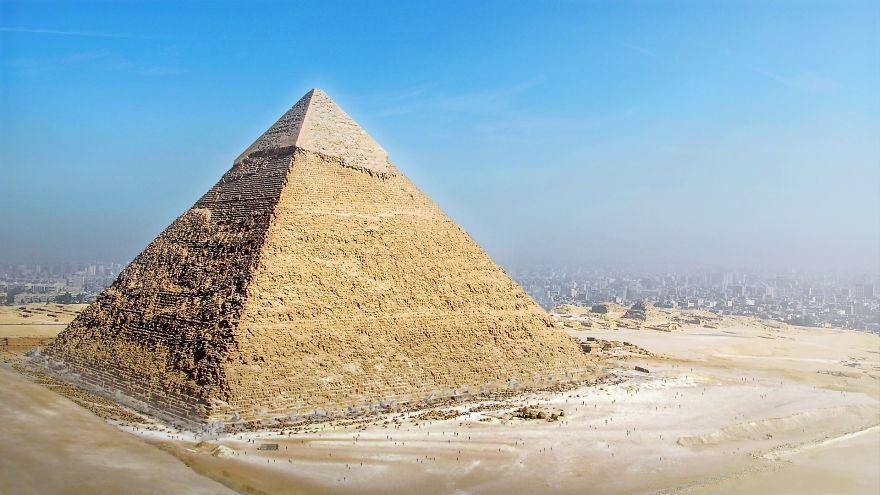 <p>2- Büyük Giza Piramidi</p>
