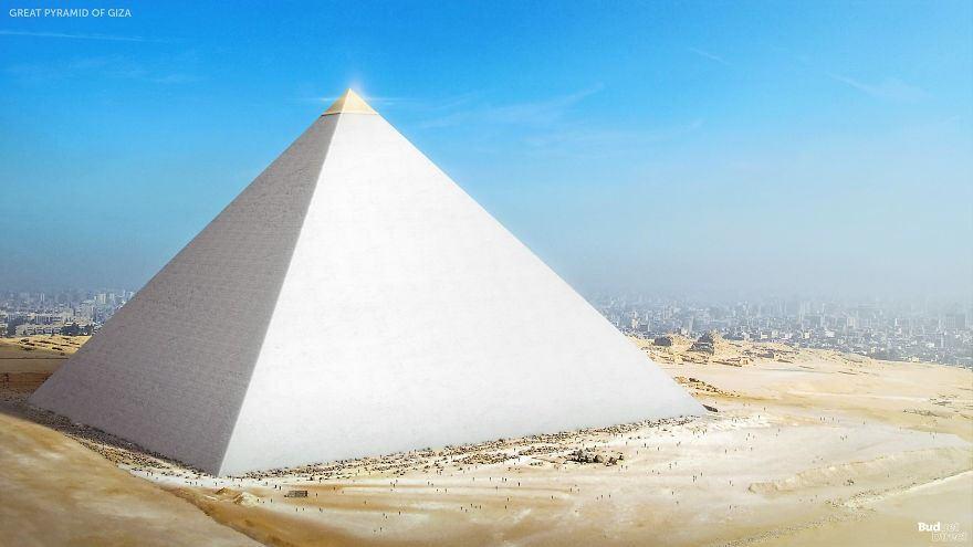 <p>2560 yılında MÖ Mısırlı firavun Khufu için bir mezar olarak 13 dönüm üzerine inşa edilmiştir. 2.5-15 ton ağırlığındaki 2.3 milyon taş bloğun meydana gelmesiyle oluşturulmuştur. Piramit, Firavun'un bedenini ve hazinesini korumak amacıyla yapılmıştı. Dışındaki parlak mermerimsi zemin Güneş altında parlamaktaydı. Aradan geçen asırlar boyunca insanlar, ev yaparken Piramitin dış zeminindeki taşları çaldı...</p>
