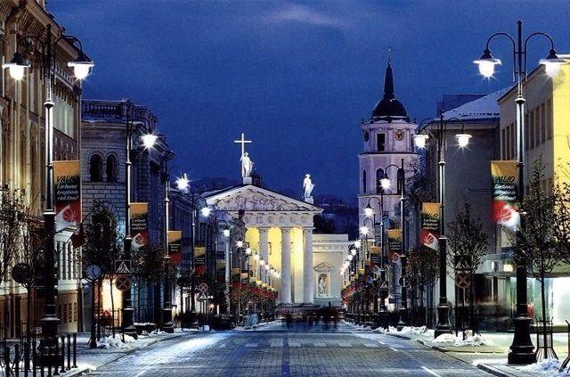<p>42 LİTVANYA</p>

<p>Dindar bir insanım: 47%</p>

<p>Dindar değilim: 34%</p>

<p>Ateistim: 6%</p>

<p>Yanıt yok: 12%</p>
